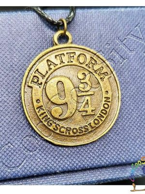 kulon-na-shnurke-platforma-9-i-3-chetverti-bronza-garri-potter-paket.jpg kulon-na-shnurke-platforma-9-i-3-chetverti-bronza-garri-potter-paket.jpg